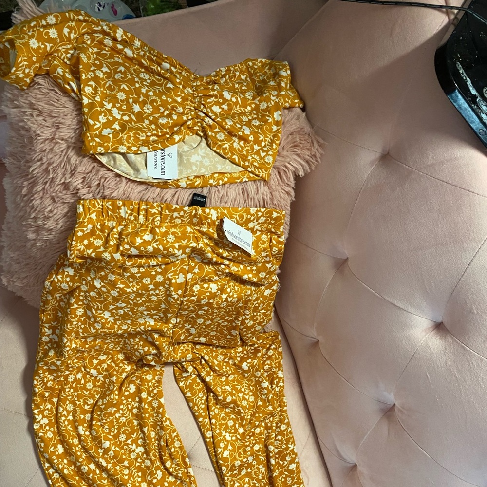 Two piece set
